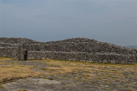 Dún Aonghasa © Ian Capper cc-by-sa/2.0 :: Geograph Ireland