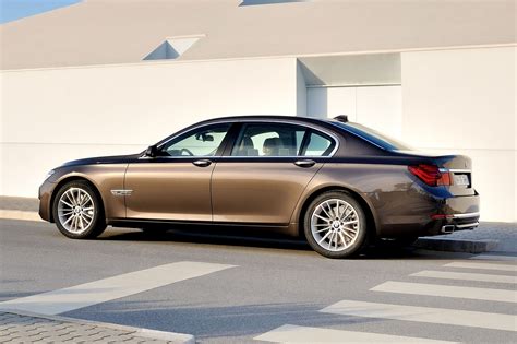 2014 BMW 7-Series VINs, Configurations, MSRP & Specs - AutoDetective