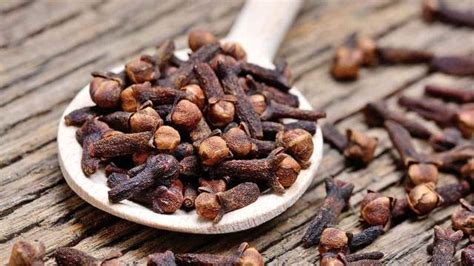 How to use cloves- Some useful tips and tricks - 24 Mantra Organic