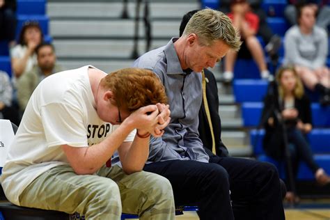 Warriors’ Kerr joins gun control discussion at Newark high school