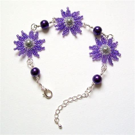 Bead-Woven Flowers: Jewelry Projects, Parts, and Patterns - FeltMagnet