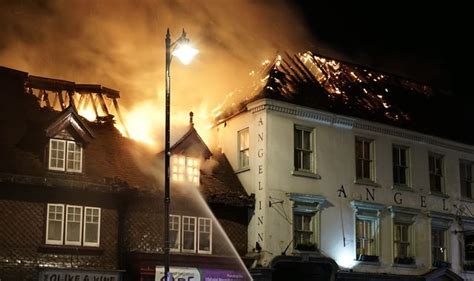 Midhurst fire: Flames engulf 400-year-old hotel 'housing Ukrainian refugees' in Sussex - JACKfm