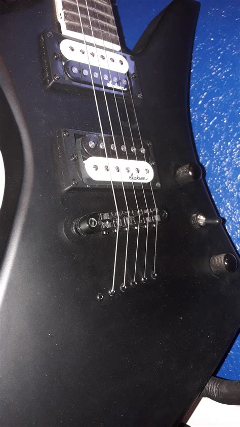 [QUESTION] Low E string keeps breaking : Guitar