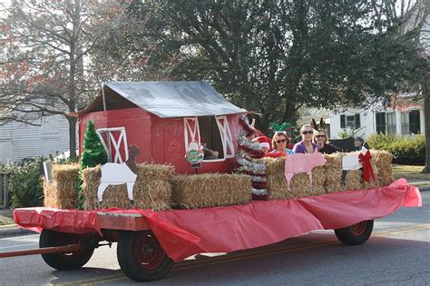 Parade float decorations, Christmas parade floats, Christmas float ideas