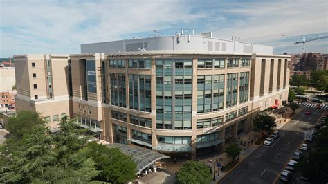 George Washington University Hospital nurses vote to unionize - Washington Business Journal