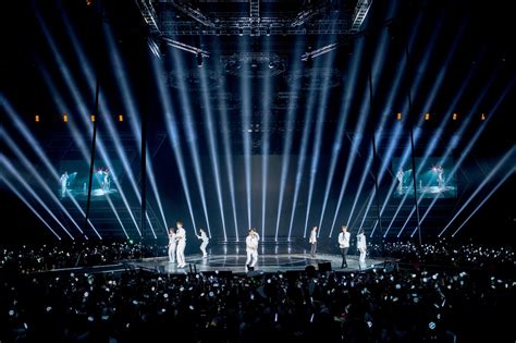 [COVER] EXO Completes Their EXO'rDIUM Concert in Singapore