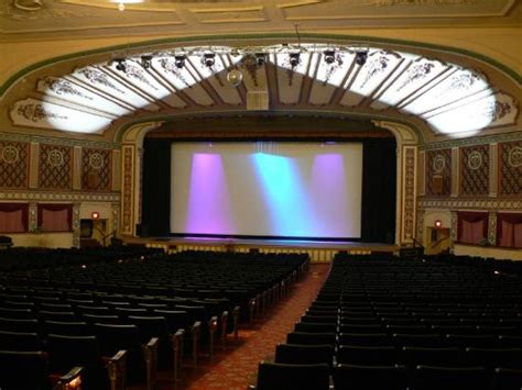 THE 10 CLOSEST Hotels to Lorain Palace Theatre