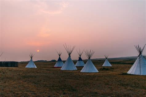 Lodgepole Gallery & Tipi Village – Deep Red Blues