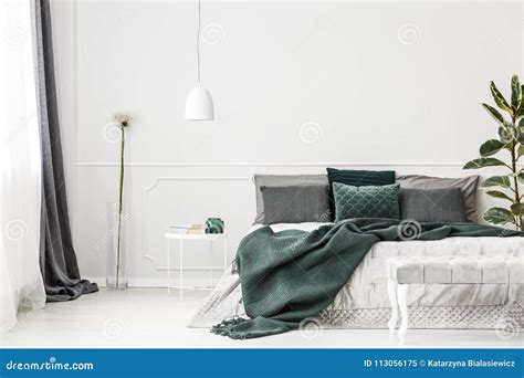 Emerald Green Bedroom Interior Stock Image - Image of minimal, bench: 113056175