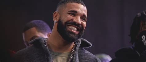 Drake Celebrates Breaking The Beatles Record With Roulette