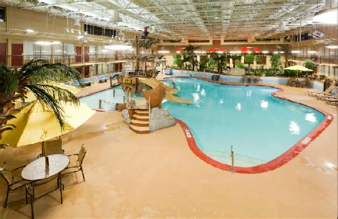 HOLIDAY INN, FARGO, NORTH DAKOTA – HotelSwimmingPools.com