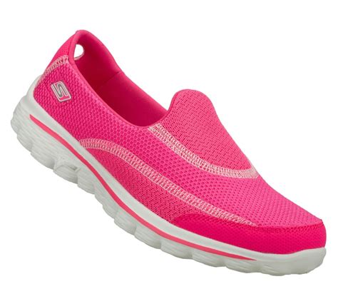 The Most Comfortable & Stylish Walking Shoes for Women – careyfashion.com