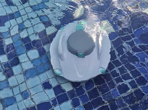 Best Battery-Powered Cordless Robotic Pool Cleaner for 2023