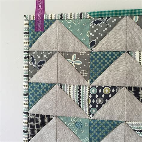 salty oat: modern handmade quilts: hope valley mini flying geese quilt