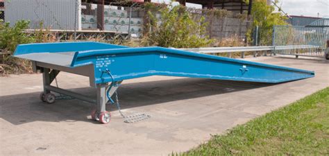 Loading Dock Equipment - Yard Ramp with Legs Caster Wheels - 16SYS7036L-C