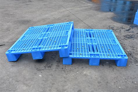 heavy duty large stackable double sides HDPE plastic pallet for sale | Plastic pallets, Blue ...