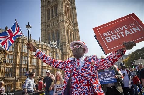 Brexit: March To Leave protestors blast 'Brexit Betrayal' after vote | Daily Mail Online