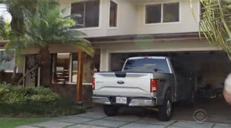 IMCDb.org: 2015 Ford F-150 XLT SuperCrew 4x4 [P552] in "Magnum P.I ...