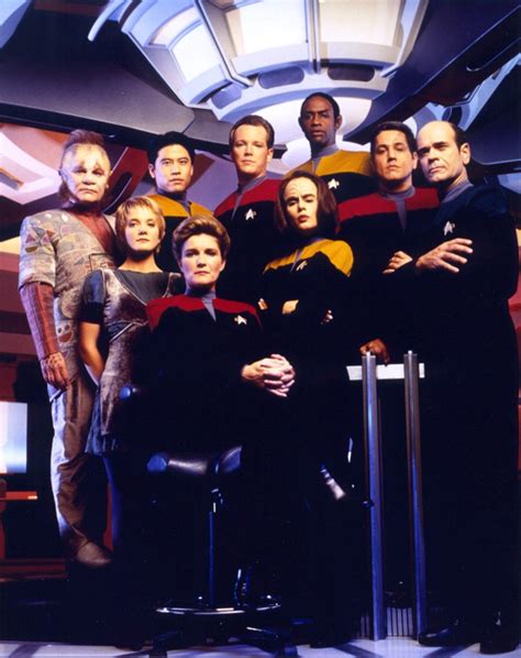 Five Favorite Episodes of "STAR TREK VOYAGER" Season Two (1995-1996 ...