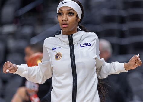 Angel Reese Scores 19 In LSU Return