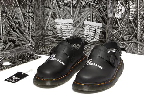 Does anyone wear the Doc Martens mules? If so, how do you like them ...