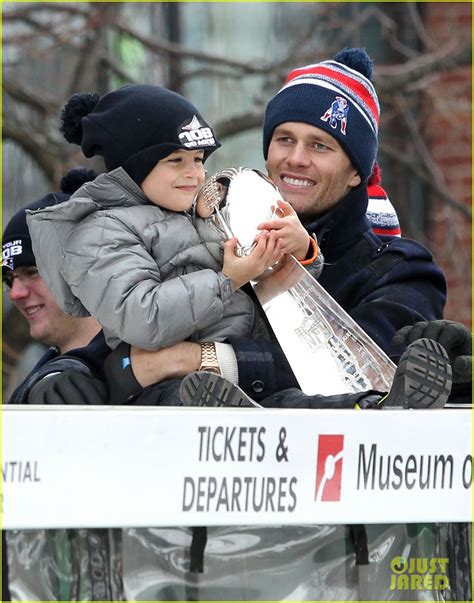 Tom Brady & His Son Benjamin Celebrate Patriots Victory at Super Bowl ...