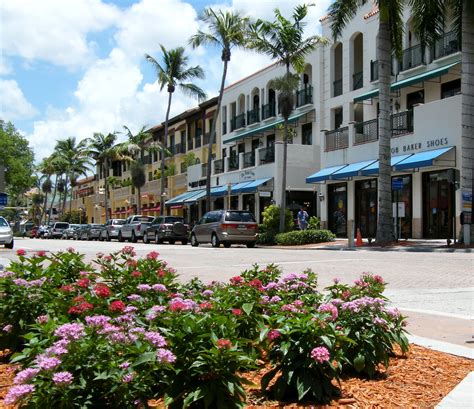 Downtown Naples, FL is a great place to eat, shop, stroll and people watch. | Divco Custom Homes ...