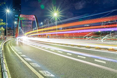 Curve overtaking / traffic light track / Shenzhen Rainbow Bridge night ...