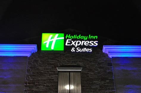 Holiday Inn Express' new logo | tom.arthur | Flickr