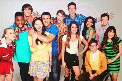 The original Season 5 cast photoshoot, taken shortly before Cory Monteith's death : glee