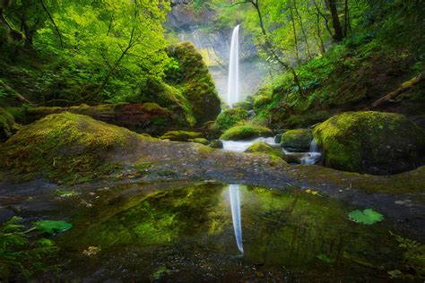 Catching Pool, Elowah Falls, Oregon | Marc Adamus Photography