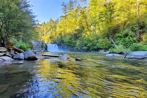 THE Cades Cove waterfalls hike to do in the Smoky Mountains: Abrams ...