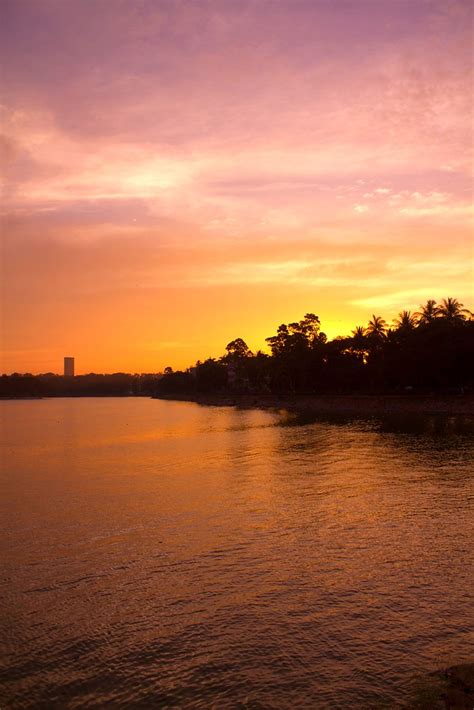 Sunset at Ulsoor lake [Explore-22-december-2011] | How stran… | Flickr