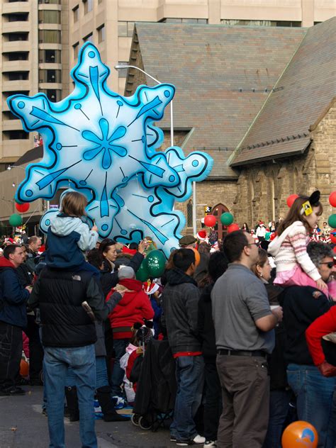 Capt Mondo's Photo Blog » Blog Archive » Toronto Santa Claus Parade 2011