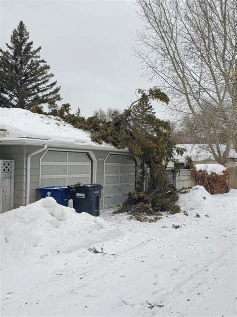 Damage Claims Pile in After Blizzard | Country 600 CJWW