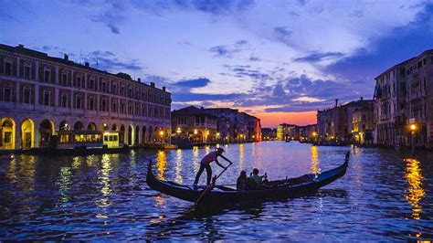 CRAFTSMANSHIP. BOAT MAKER IN VENICE ITALY. - YouTube