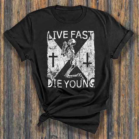 LIVE FAST Die YOUNG / Grunge T-Shirt / Biker Camiseta / | Etsy