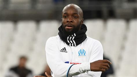 Manchester United Keep Tabs on Lassana Diarra But Frenchman 'Prefers ...