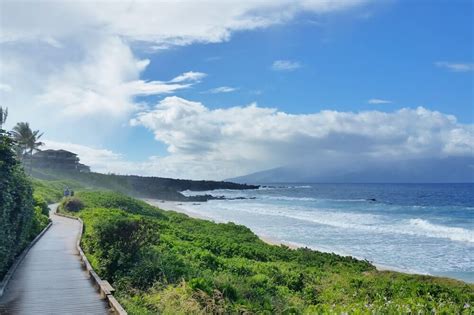 Kapalua Coastal Trail on Maui Hawaii (views!) 🌴 rugged shoreline ...