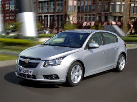 Cruze Hatchback / J300 / Cruze / Chevrolet / Database / Carlook