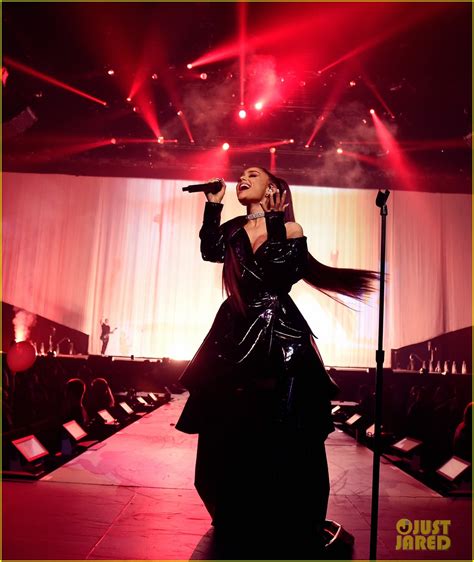 Ariana Grande: 'Dangerous Woman Tour' Set List Revealed!: Photo 3852671 ...