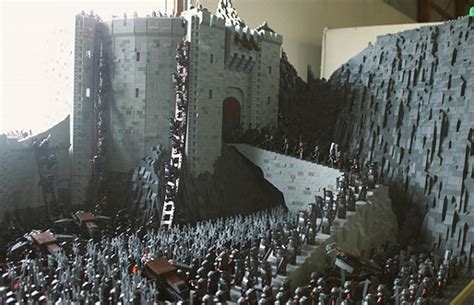 LEGO LOTR Battle of the Hornburg Made with 150,000 Bricks