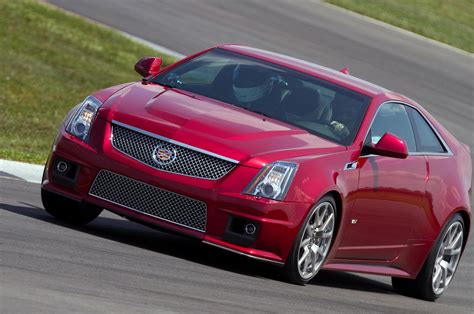 Cadillac CTS-V Coupe Photos and Specs. Photo: CTS-V Coupe Cadillac usa and 25 perfect photos of ...