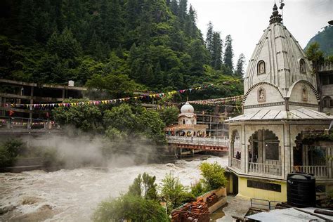 Manikaran Gurudwara, Manali | The Hot Spring of Himachal - Holidify