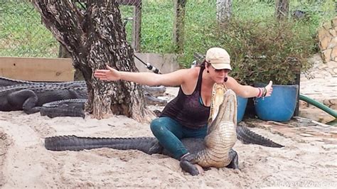 Everglades Holiday Park: Touring the Everglades on an Airboat