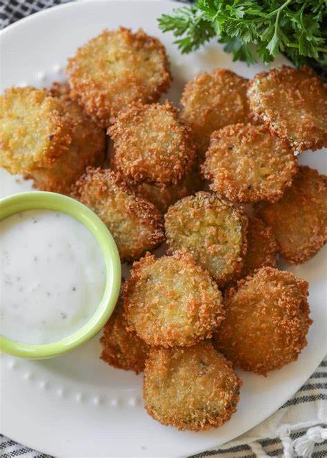 Deep Fried Pickles Recipe {+VIDEO} | Lil' Luna