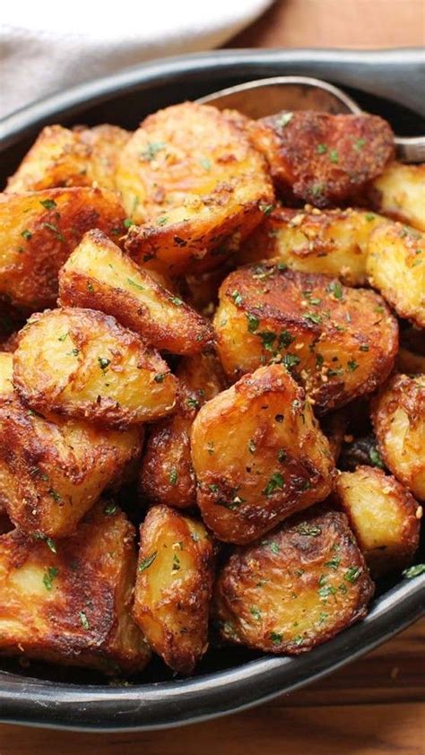 The Best Crispy Roast Potatoes Ever - Healthy Food Guide Update