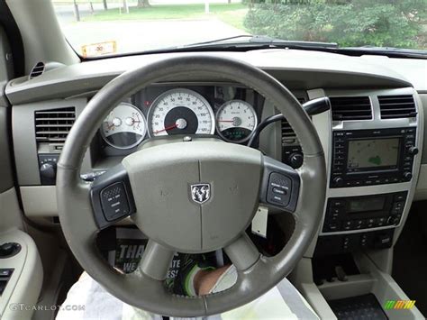 2005 Dodge Durango Limited 4x4 Dashboard Photos | GTCarLot.com