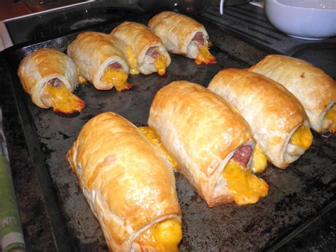 Docaitta Lifestyle: Easy Recipe: English Sausage Rolls