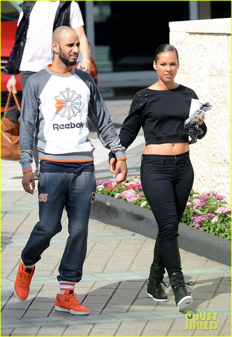 Full Sized Photo of alicia keys swizz beatz holding hands in miami 01 ...